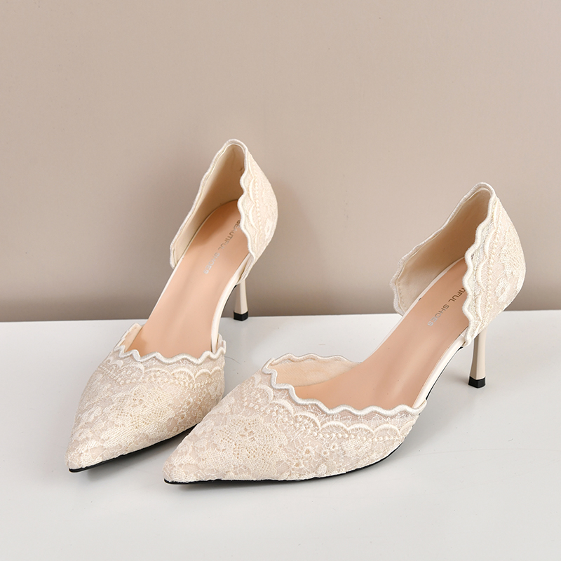 Shoes Women Pumps - Koronkowe szpilki z ostrym noskiem damskie