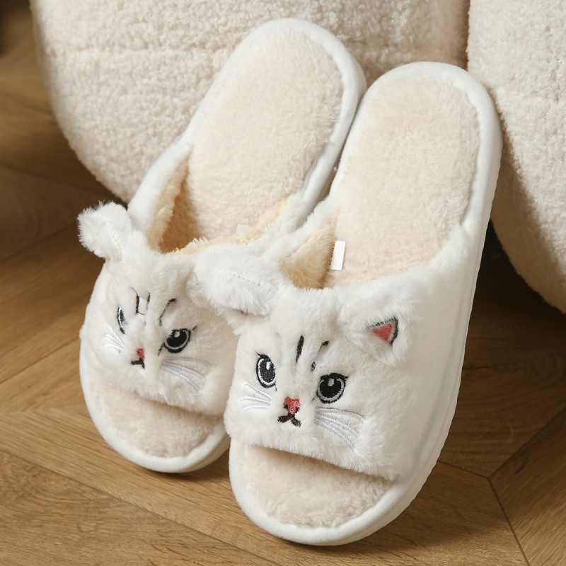 Thong Flat Sandal - Urocze pluszowe klapki w kształcie kota