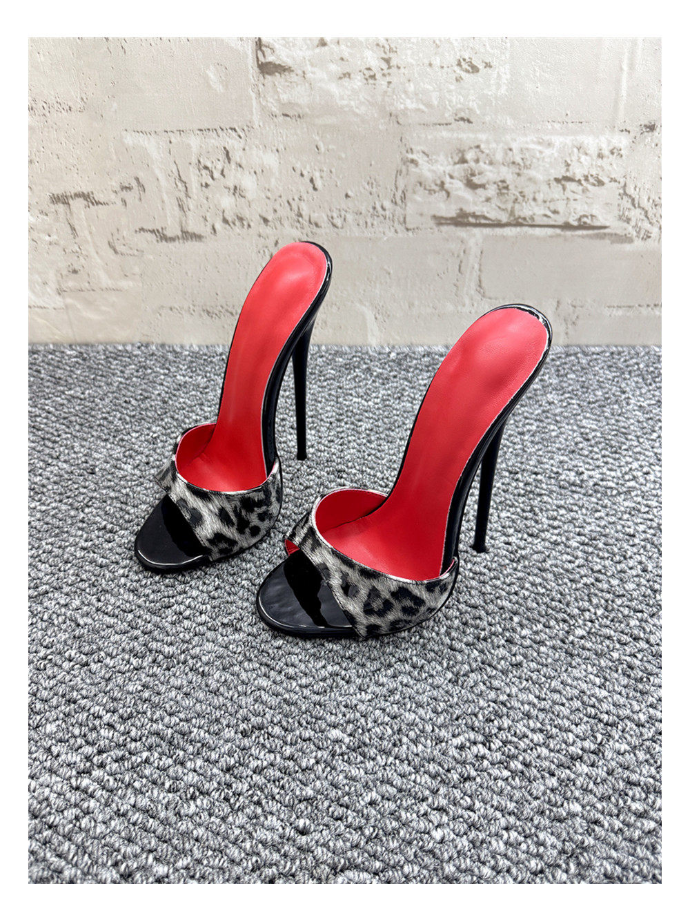 Nowe modne klapki na wysokim o – Leopard Print Heels recenzja i cena